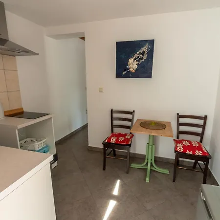 Holiday home Anka Banjol