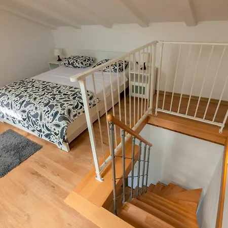 Holiday home Anka Banjol